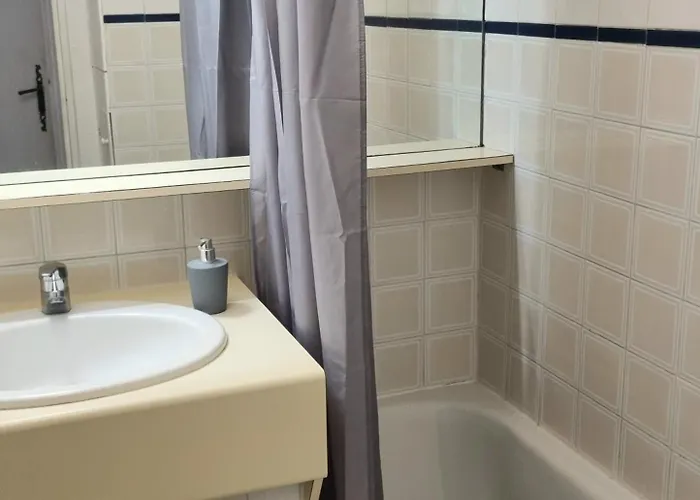 Lumineux Piscine Parking Apartman