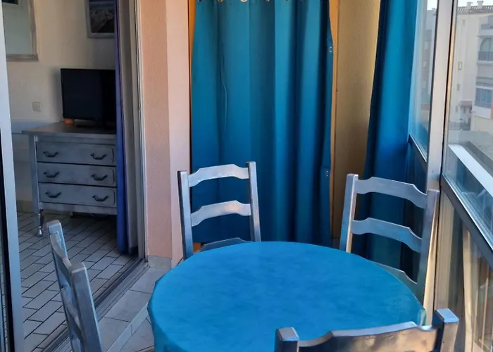 Lumineux Piscine Parking * Agde